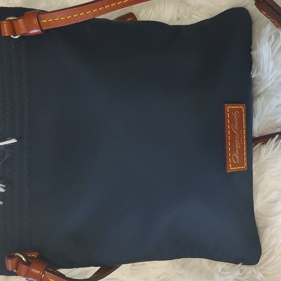 Dooney & Bourke EUC - Picture 2 of 2